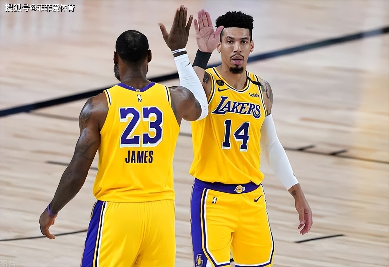 澳大利亚男篮完胜雄鹿，丹尼·格林打破历史纪录的简单介绍