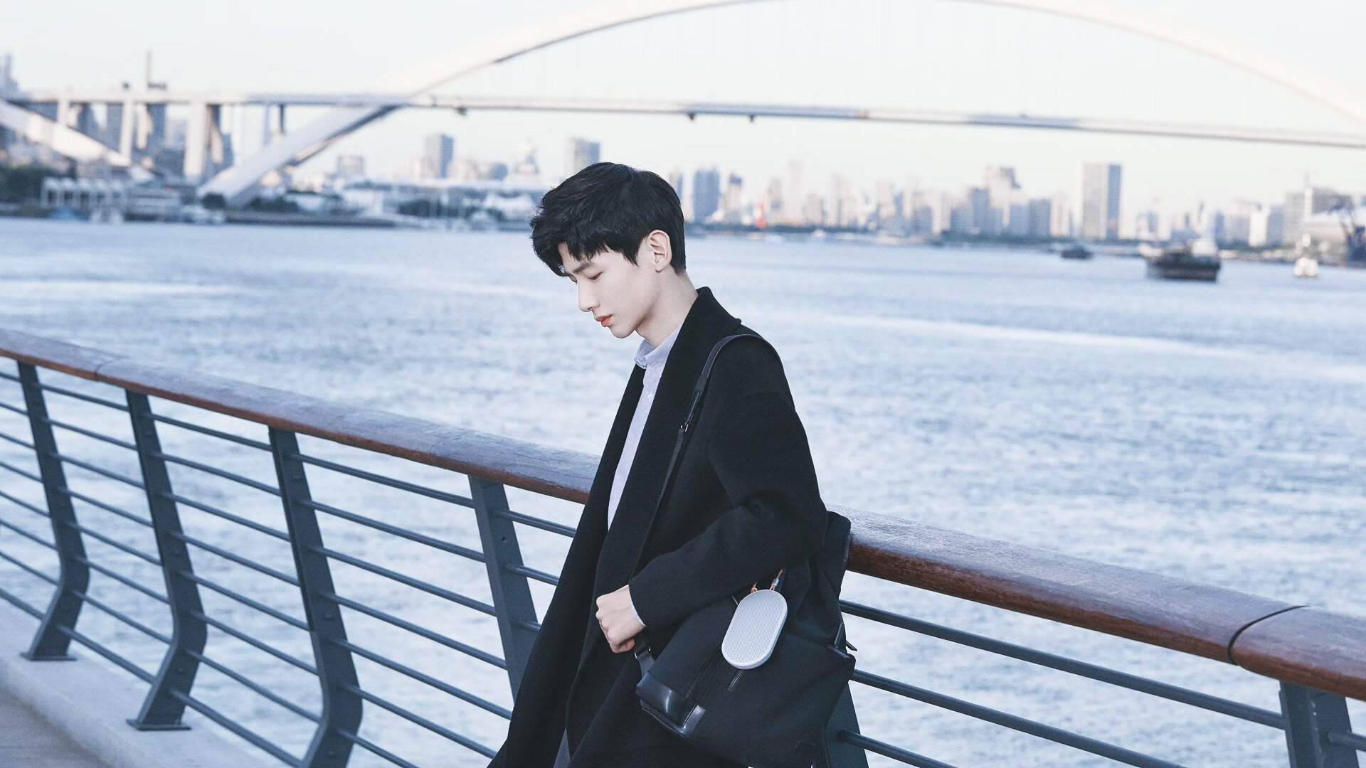 绿茵场与硬木地板的交响,当欧冠铁壁遇上雷霆天罗